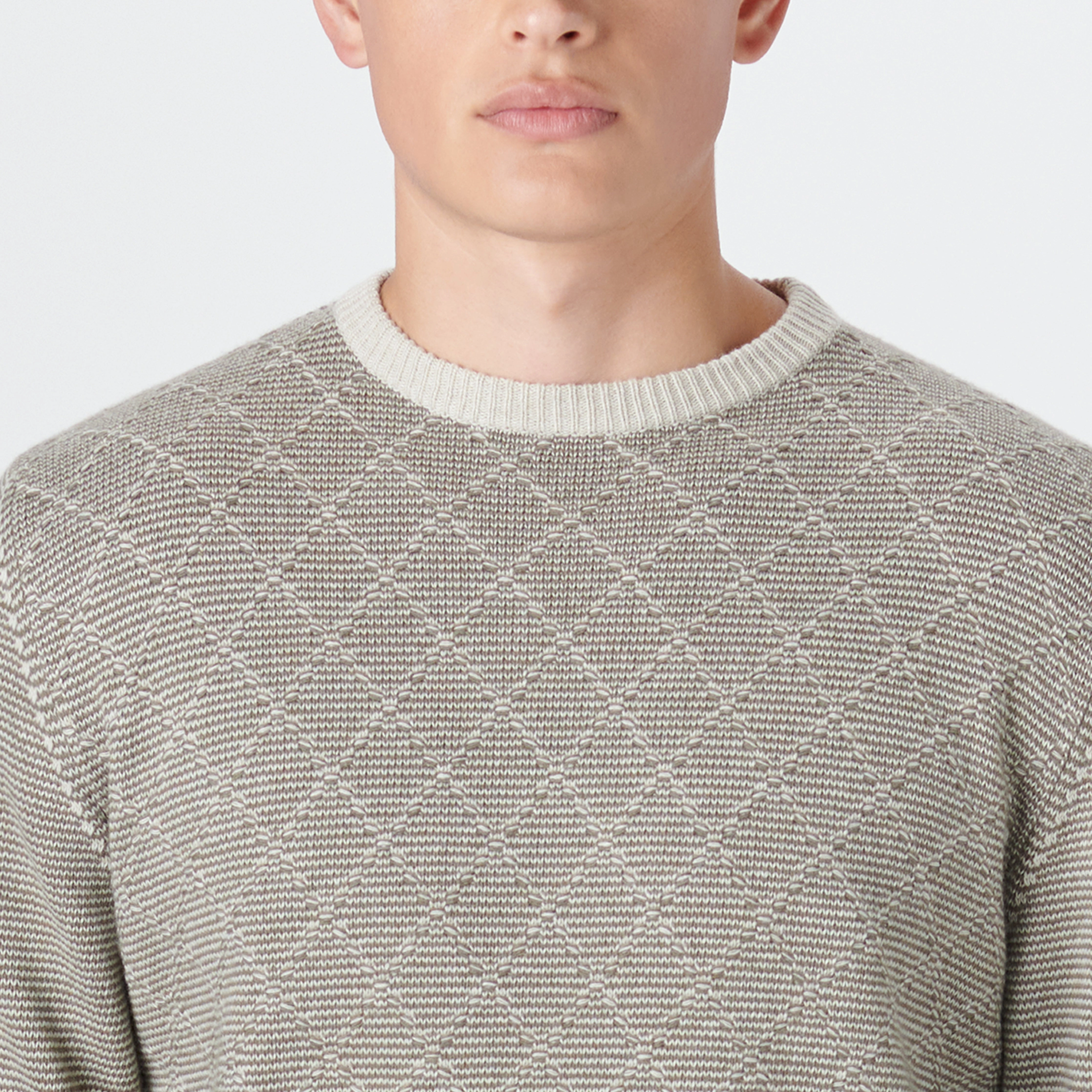 Crew Neck Diamond Check Sweater