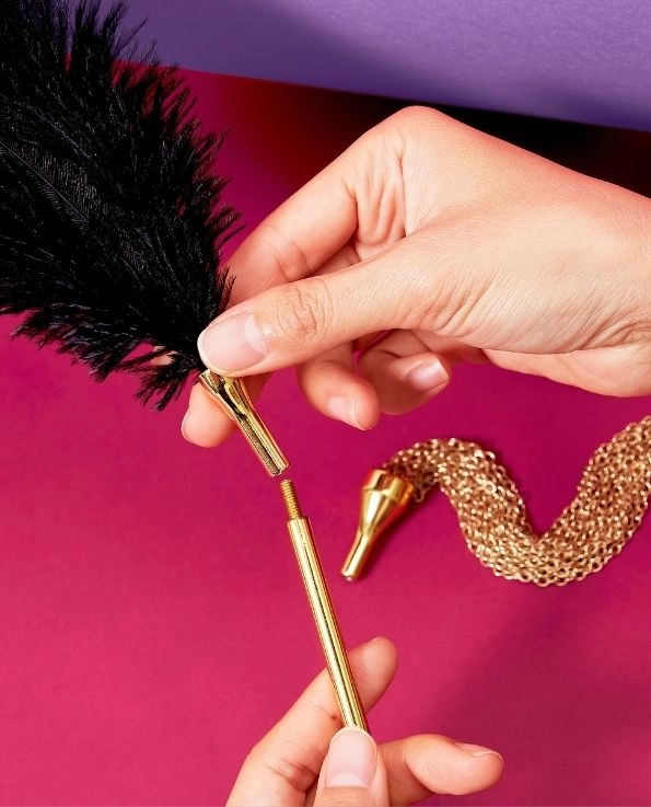 Sensual Teaser Duo - Gold Chain & Tickler